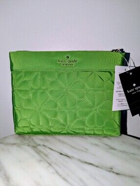 Kate Spade 100% Recycled Polyester Quilted Clutch in Green 💚 🌏 NWT